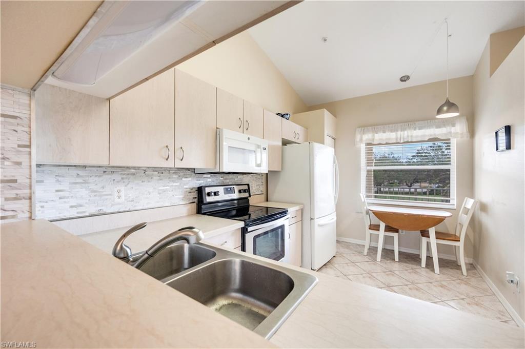 HUNTINGTON LAKES - Residential