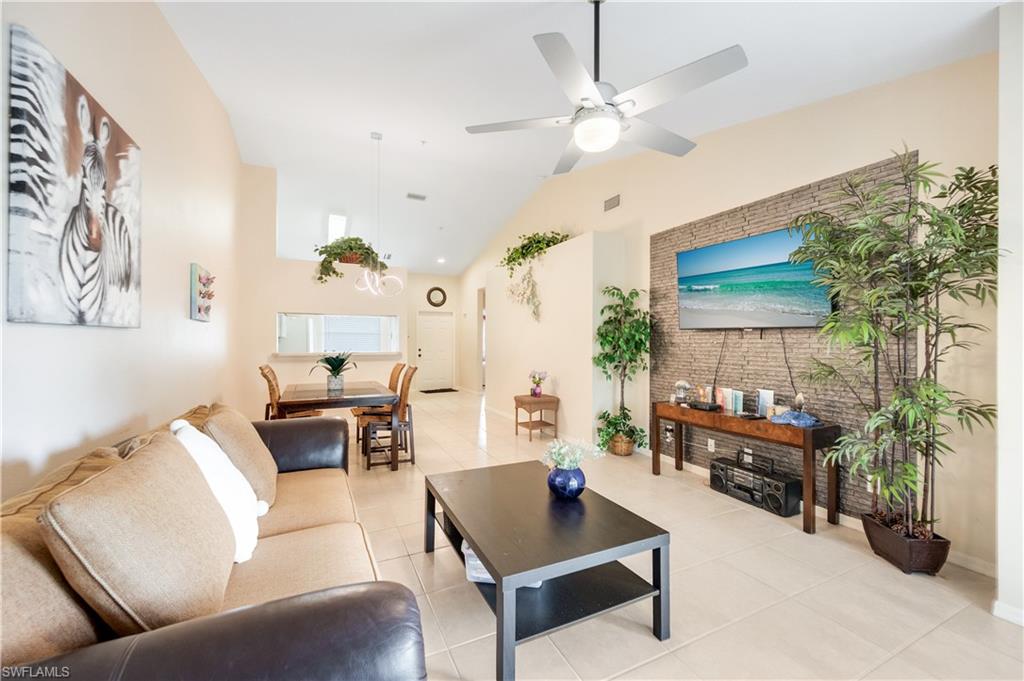 HUNTINGTON LAKES - Residential