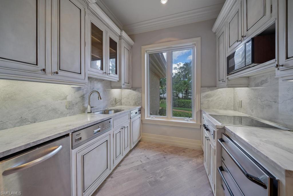 QUAIL WEST - Residential