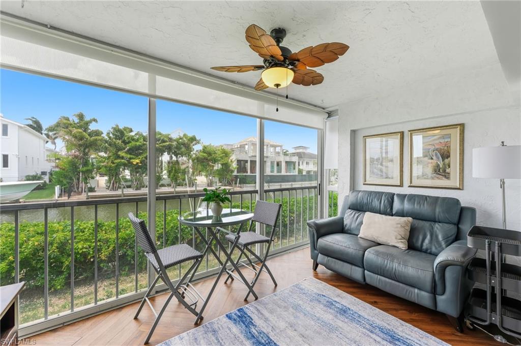 FOUR WINDS - Residential