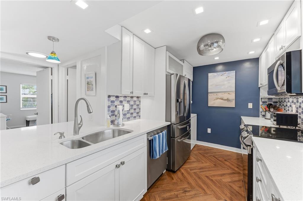 FOUR WINDS - Residential