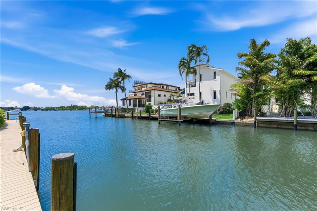 FOUR WINDS - Residential