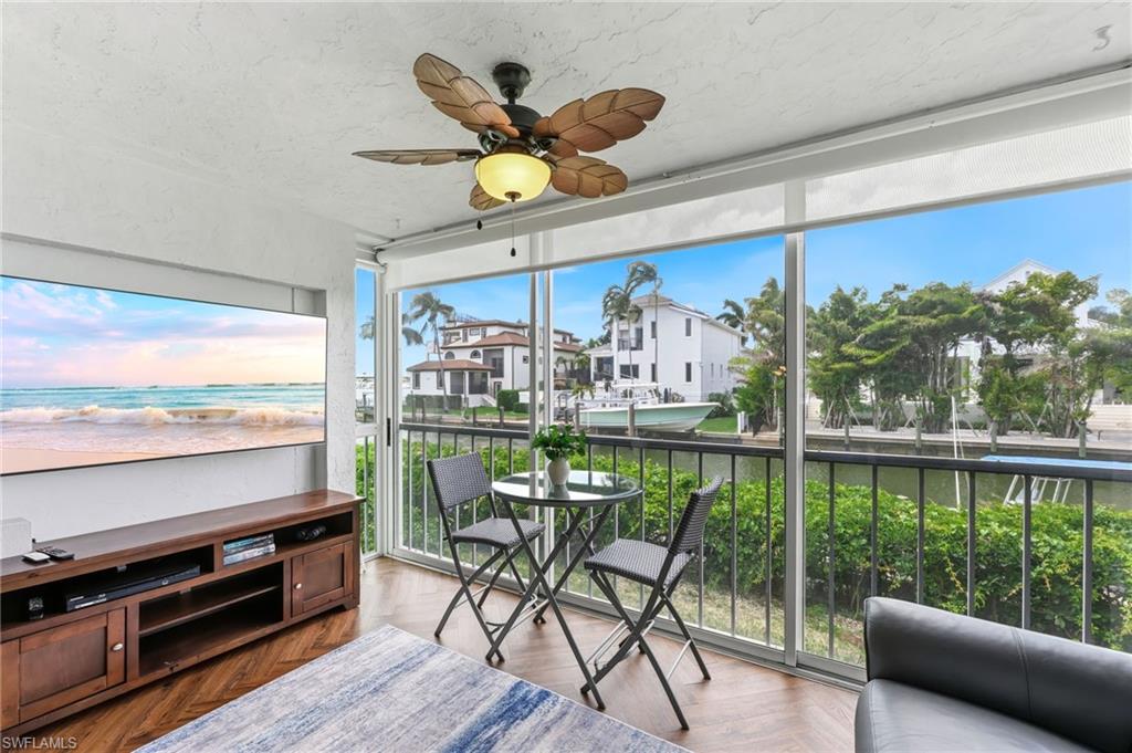 FOUR WINDS - Residential