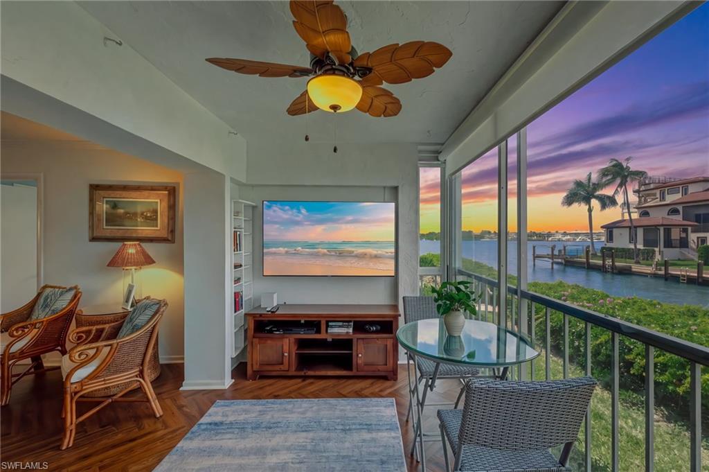 FOUR WINDS - Residential