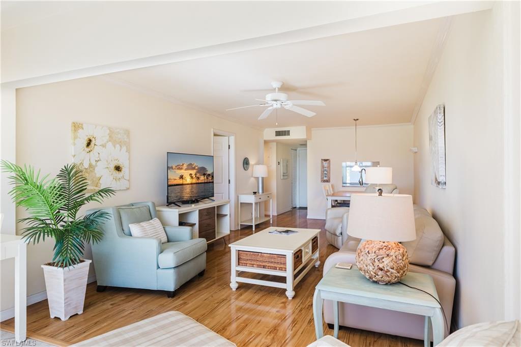 SEVEN LAKES - Residential