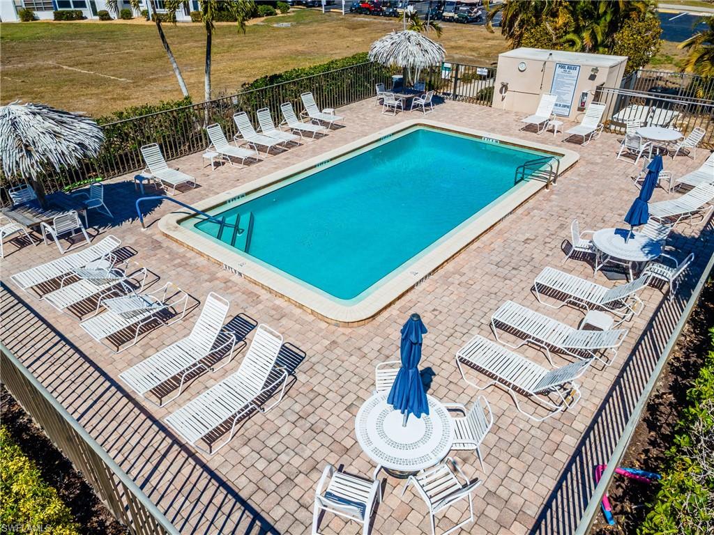 SEVEN LAKES - Residential