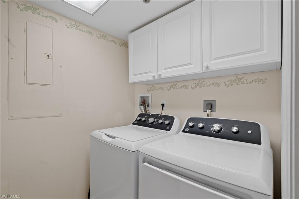 CONTESSA AT BAY COLONY - Residential