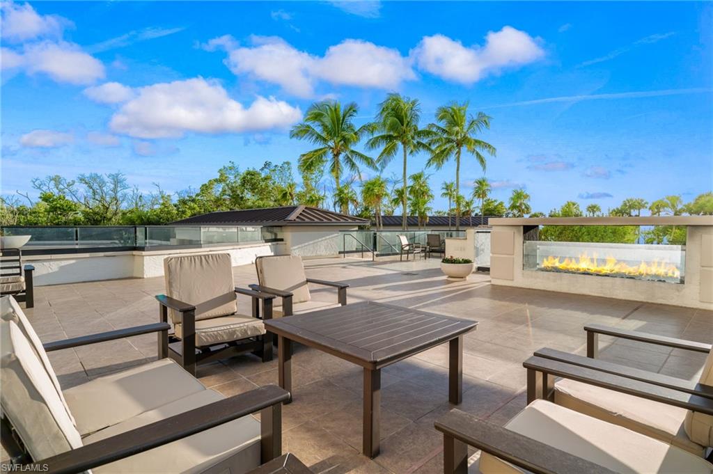 CONTESSA AT BAY COLONY - Residential