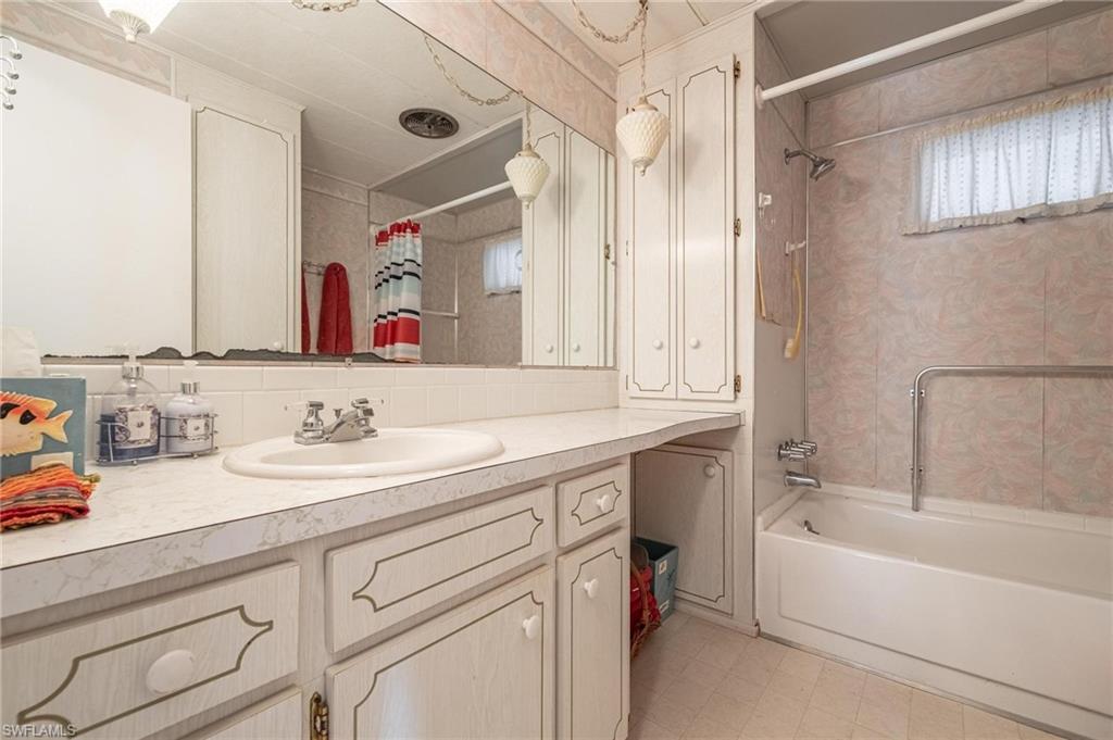 OAK PARK VILLAGE CO-OP INC - Residential