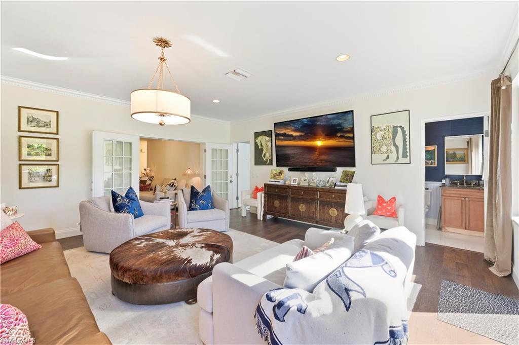 GOLDEN GATE ESTATES - Residential