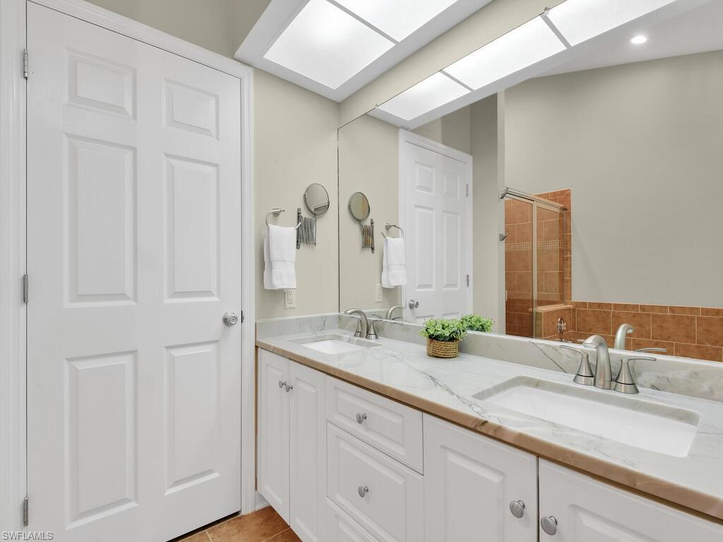 HUNTERS RIDGE - Residential