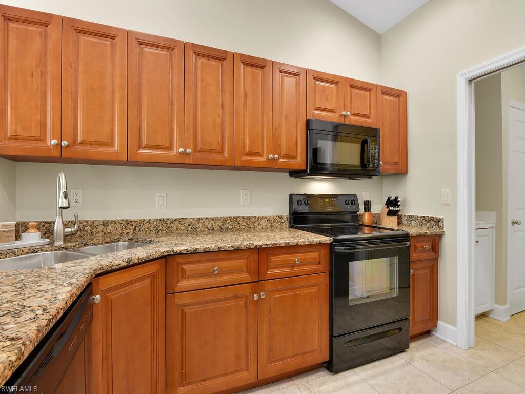 HUNTERS RIDGE - Residential