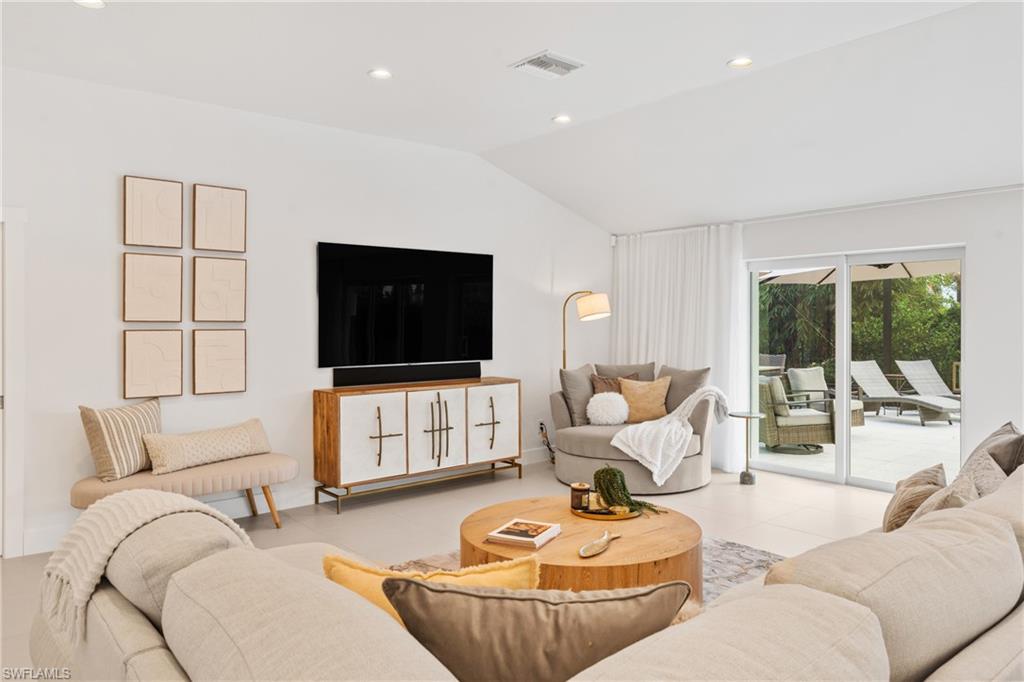 PARK SHORE - Residential