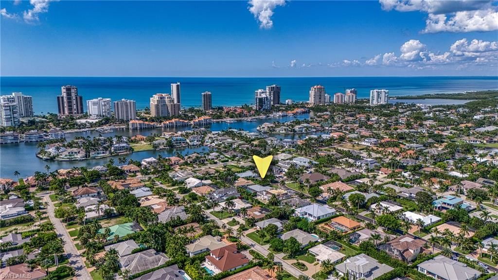 Photo of 516 Neapolitan LN, NAPLES, FL 34103 (MLS # 225076973)