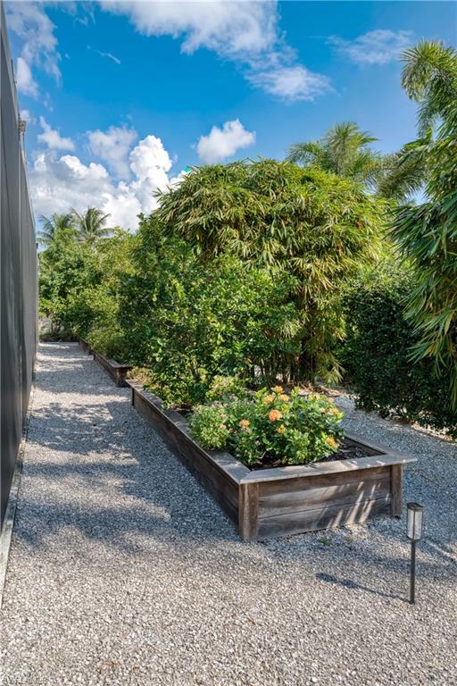 PARK SHORE - Residential