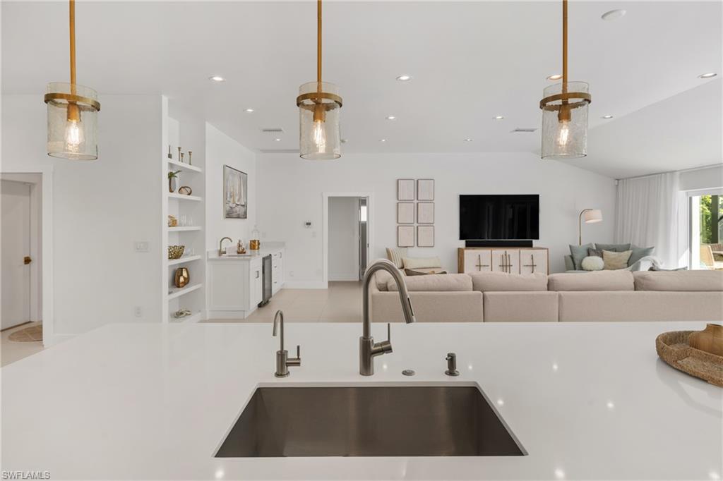 PARK SHORE - Residential