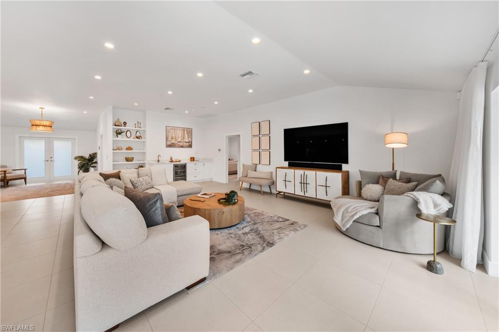 PARK SHORE - Residential