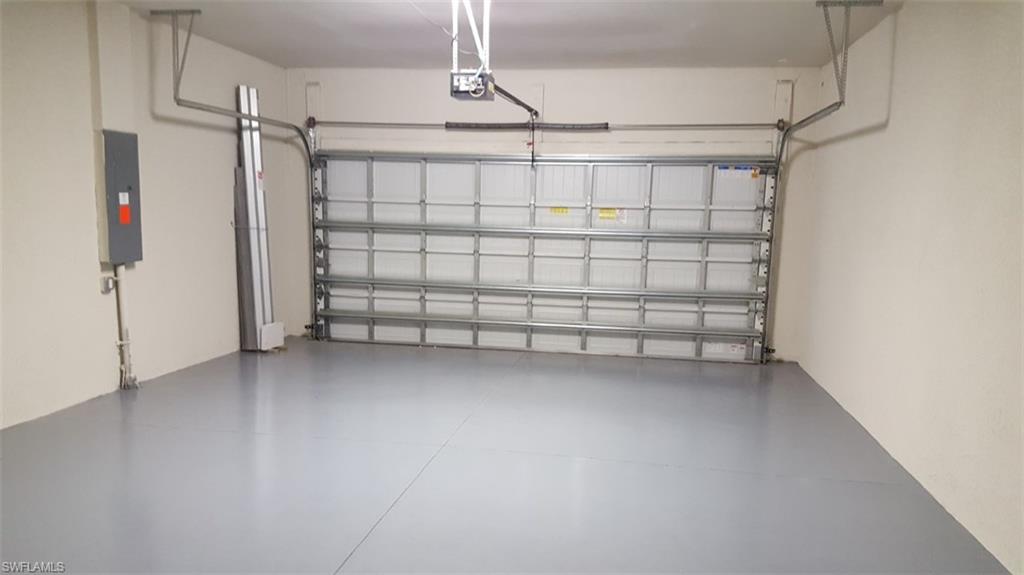 CORKSCREW SHORES - Residential