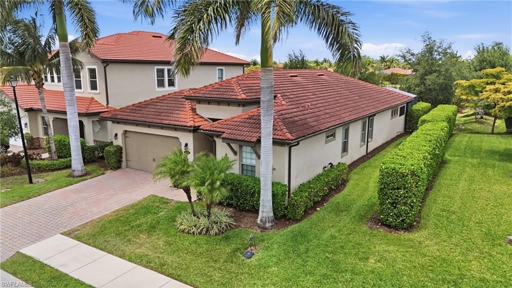 Photo of 16329 Aberdeen WAY, NAPLES, FL 34110 (MLS # 226016689)