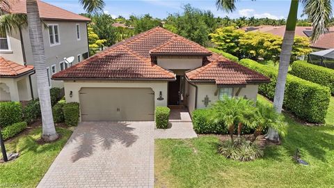 Photo of 16329 Aberdeen WAY, NAPLES, FL 34110 (MLS # 226016689)