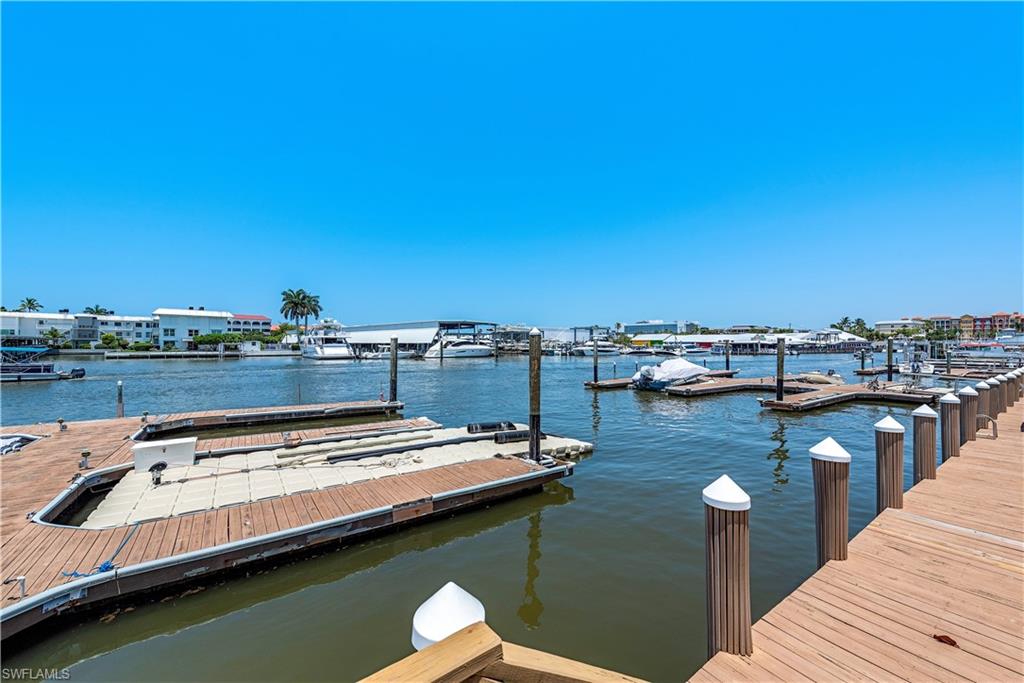 NAPLES BAY CLUB - Residential