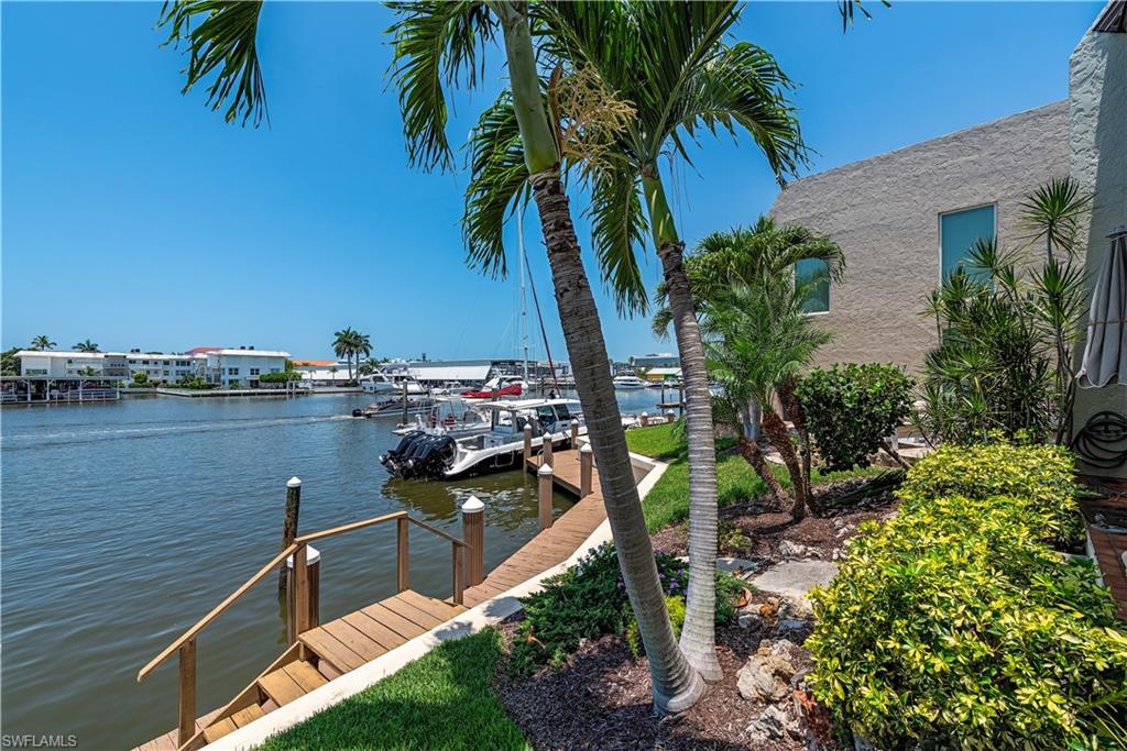 NAPLES BAY CLUB - Residential