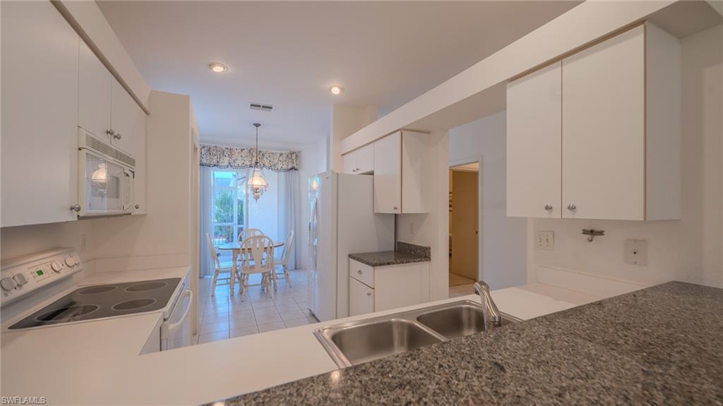 VILLAS AT COUNTRY CREEK - Residential