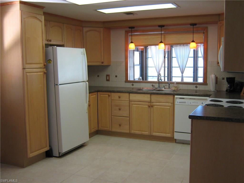 SPRING CREEK VILLAGE - Residential