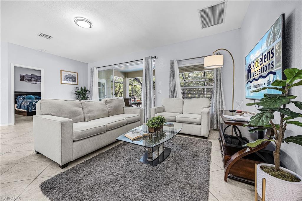 CAPE CORAL - Residential Lease