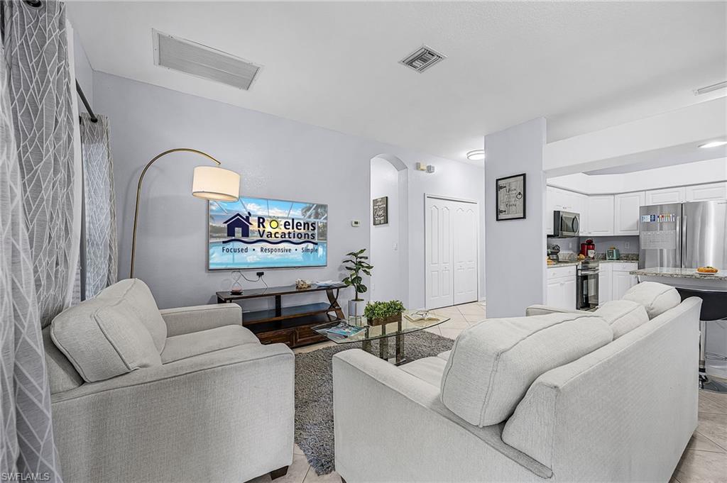 CAPE CORAL - Residential Lease