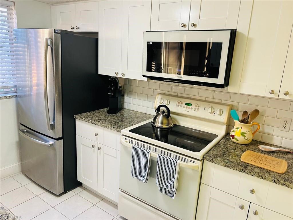 SUNSET POINTE AT FORT MYERS - Residential