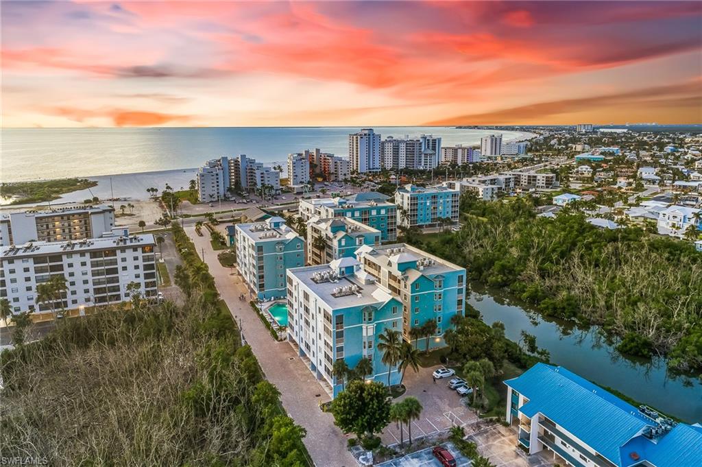 CAPTAINS BAY SOUTH - Residential