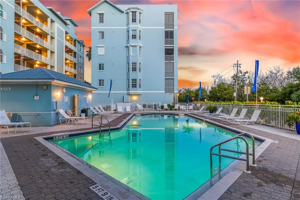 CAPTAINS BAY SOUTH - Residential