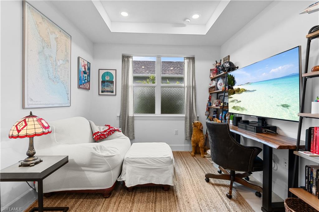 EDGEWATER - Residential