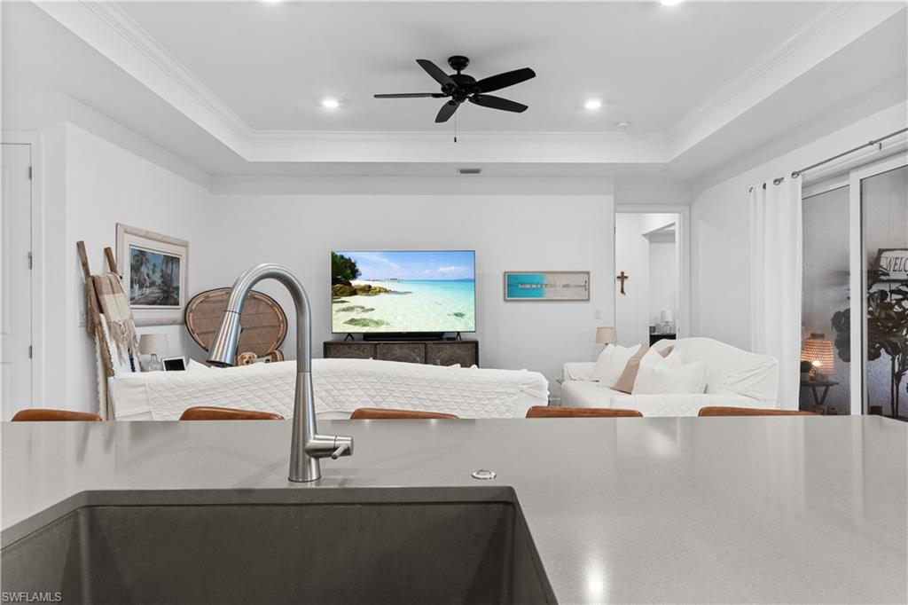 EDGEWATER - Residential