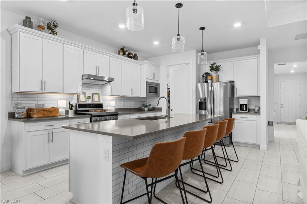 EDGEWATER - Residential