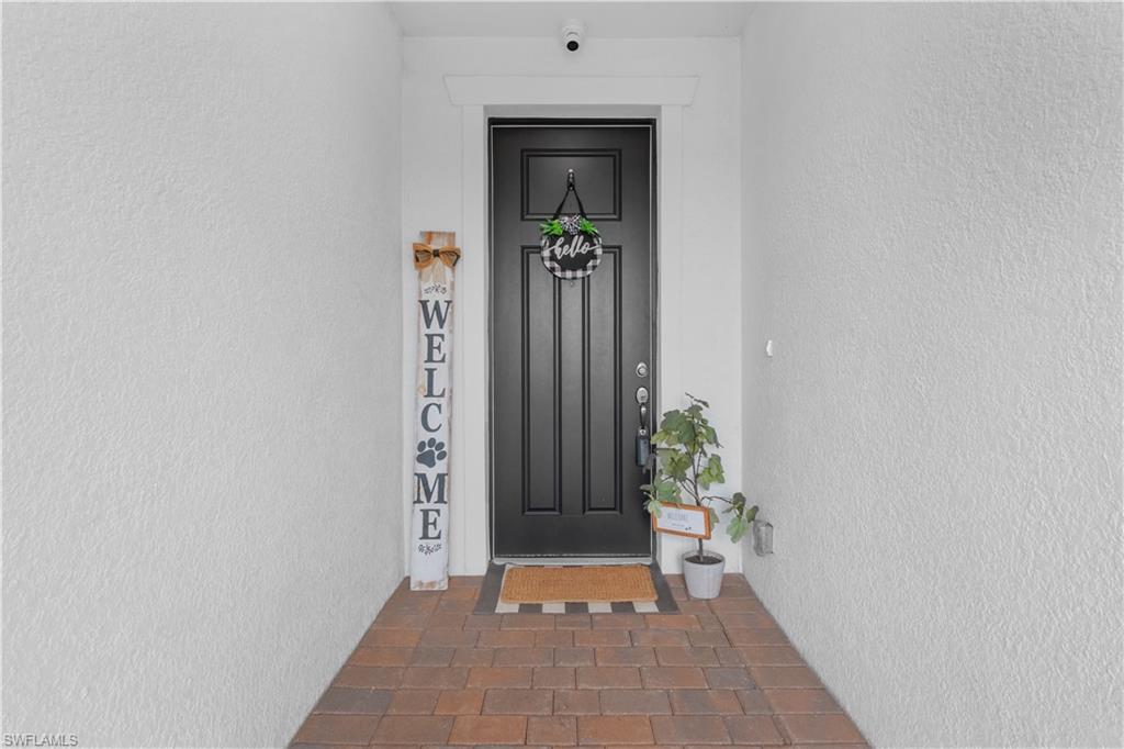 EDGEWATER - Residential