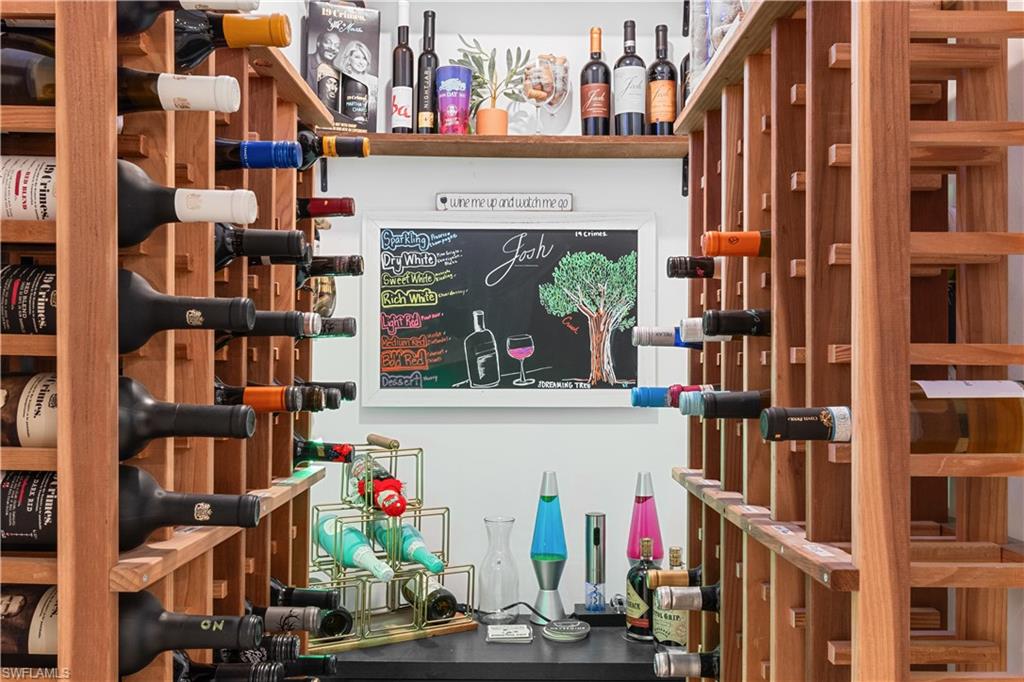 EDGEWATER - Residential