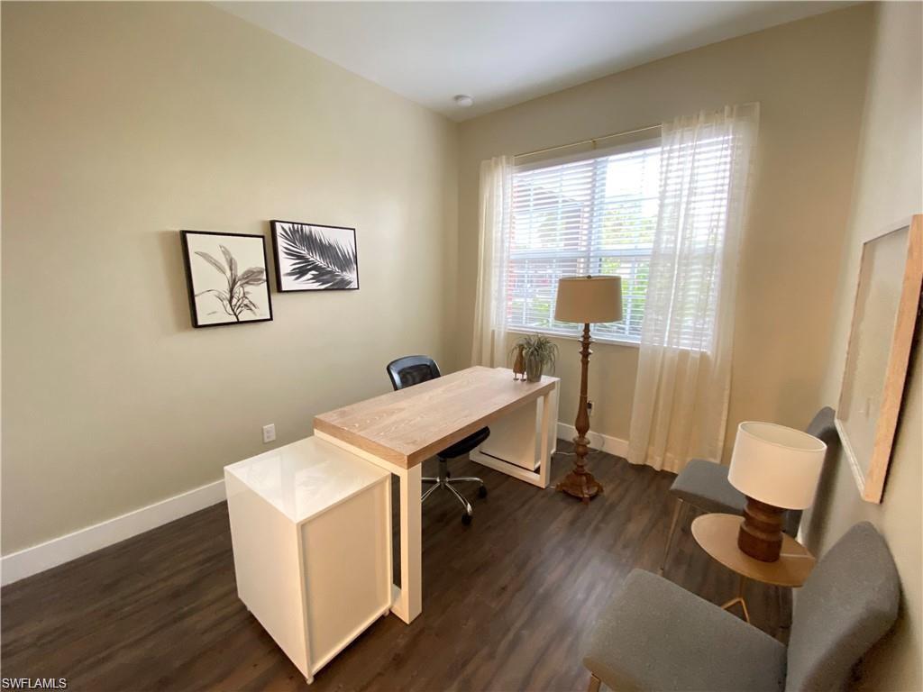 ROYAL POINTE - Residential