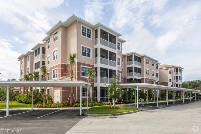 ROYAL POINTE - Residential