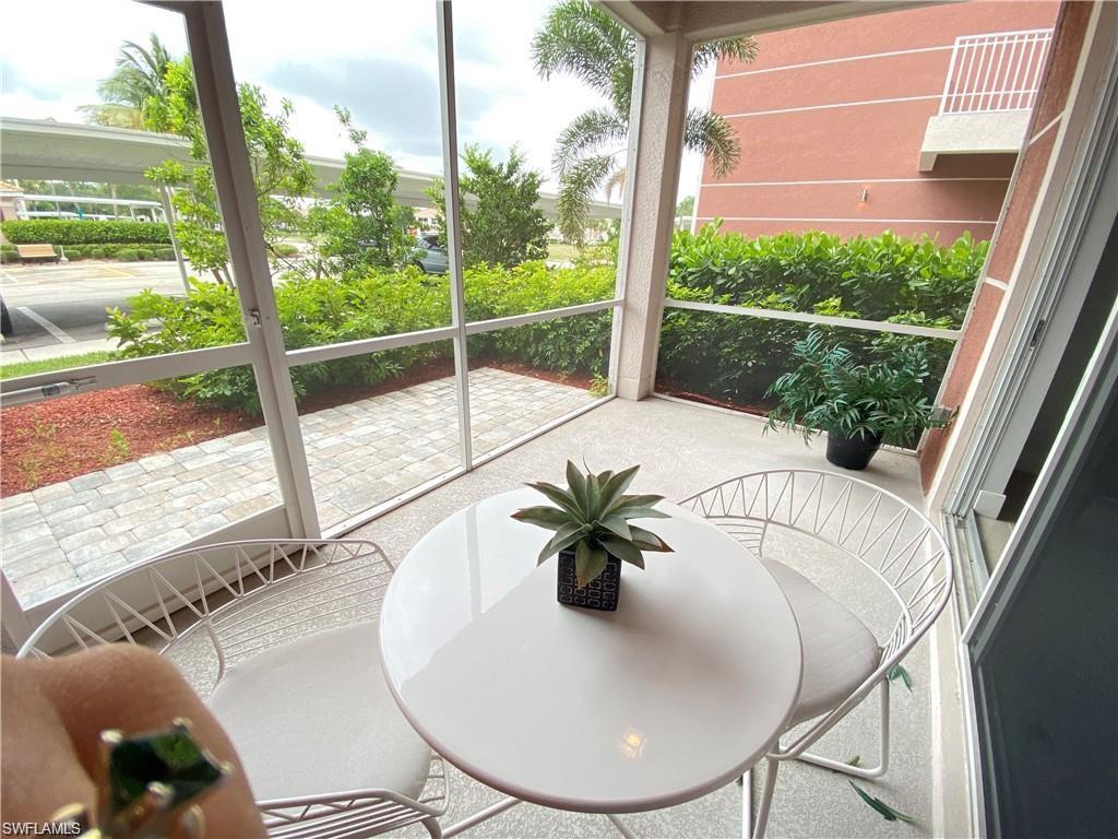 ROYAL POINTE - Residential