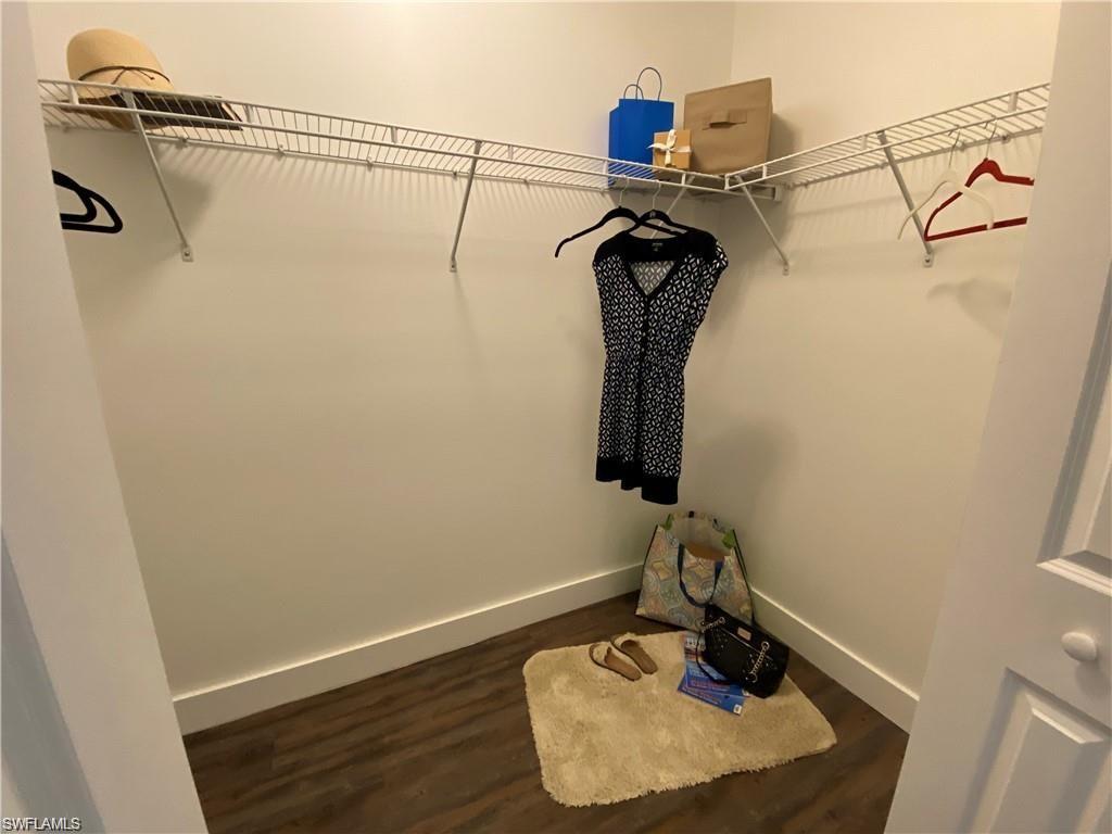 ROYAL POINTE - Residential