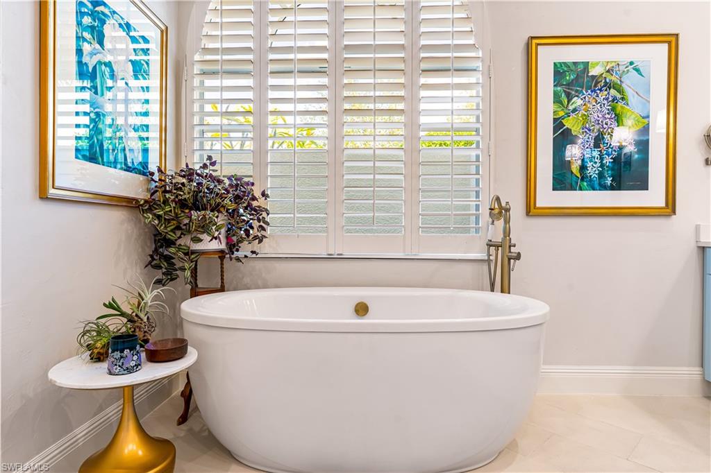 ADMIRAL'S ISLE - Residential