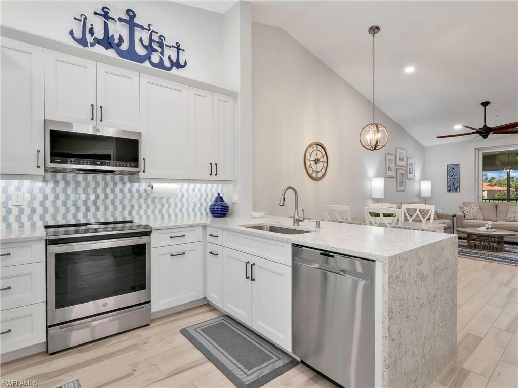 HUNTINGTON LAKES - Residential