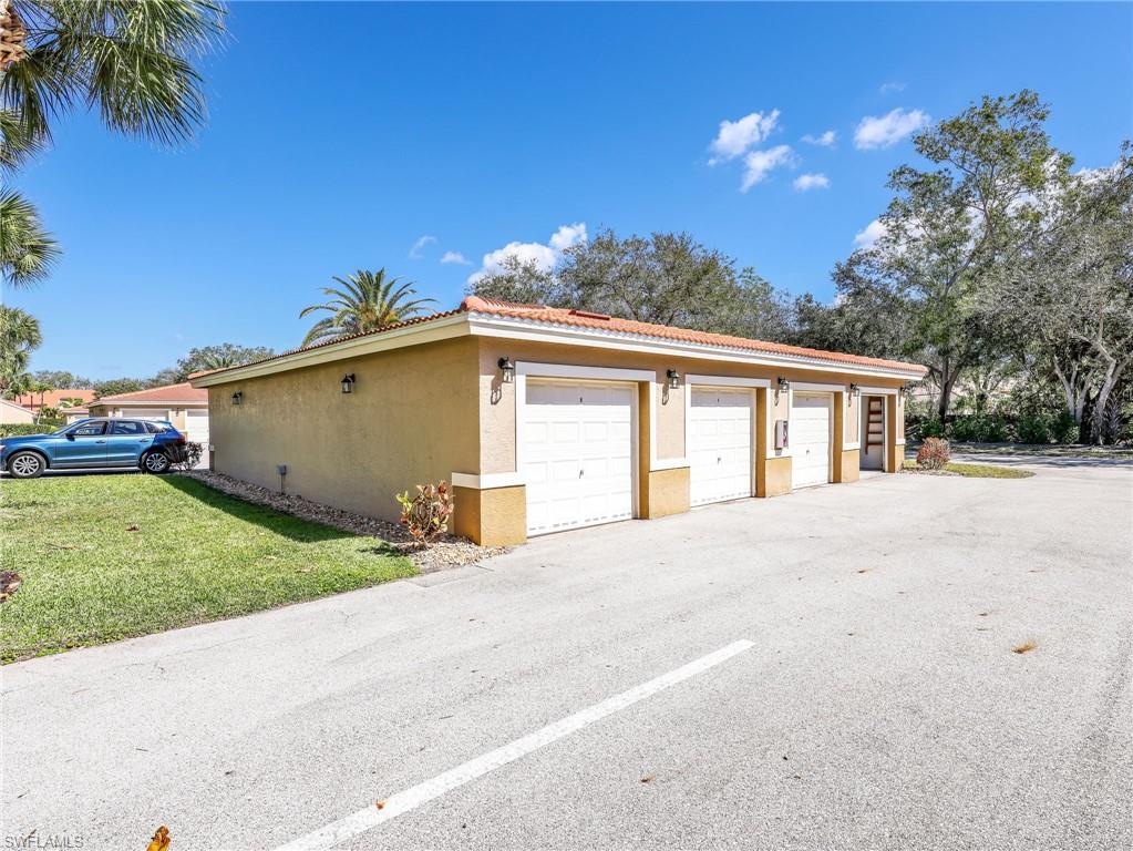 HUNTINGTON LAKES - Residential