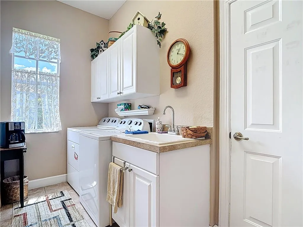 Fort Myers, Florida 33913, United States, 3 Bedrooms Bedrooms, ,3 BathroomsBathrooms,Residential,Active,169024