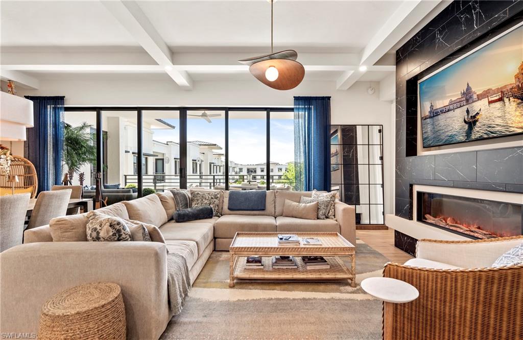 ELEVEN ELEVEN CENTRAL - Residential