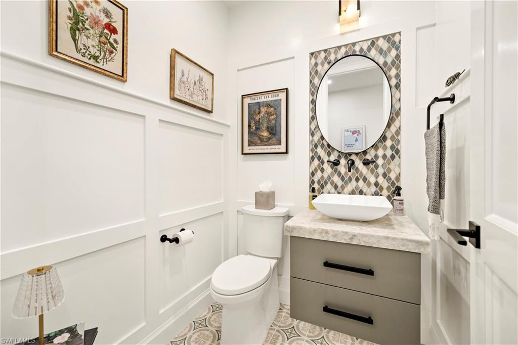 ELEVEN ELEVEN CENTRAL - Residential