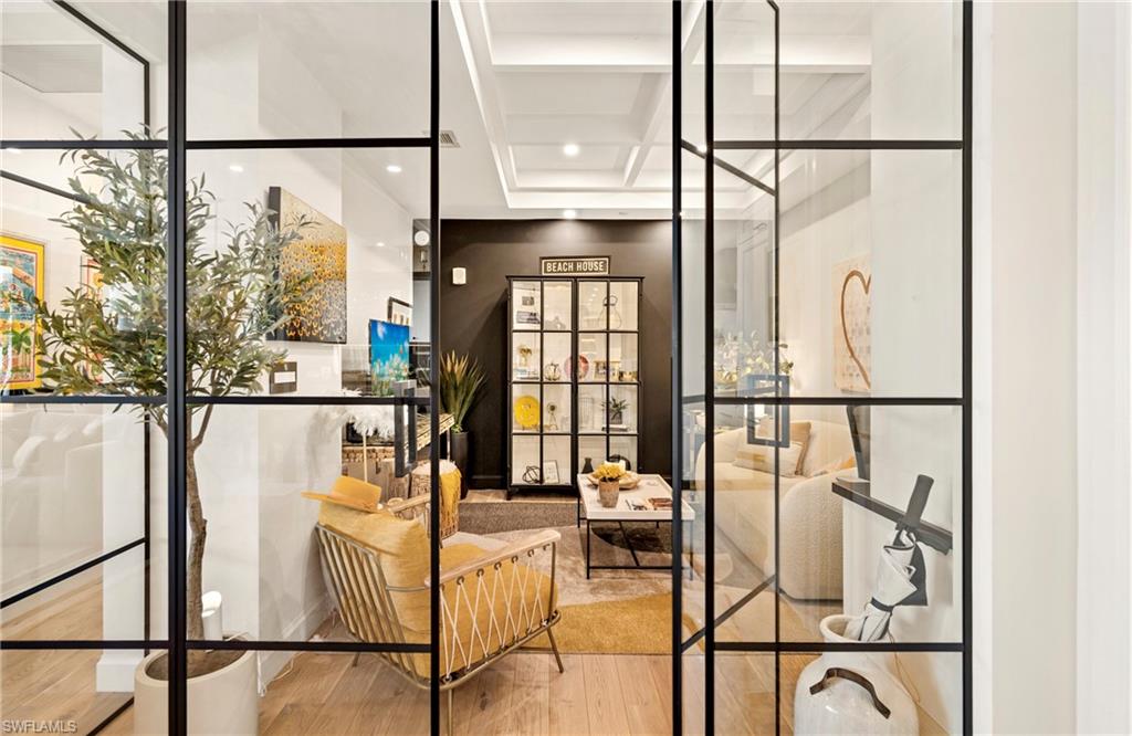 ELEVEN ELEVEN CENTRAL - Residential