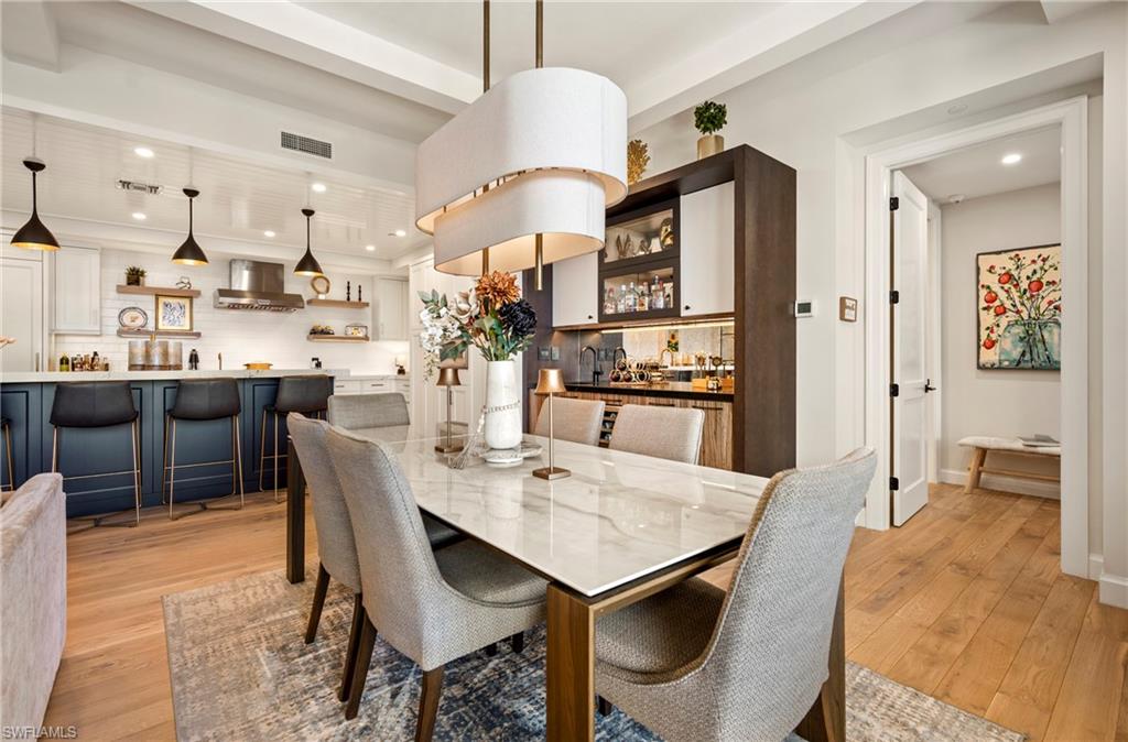 ELEVEN ELEVEN CENTRAL - Residential